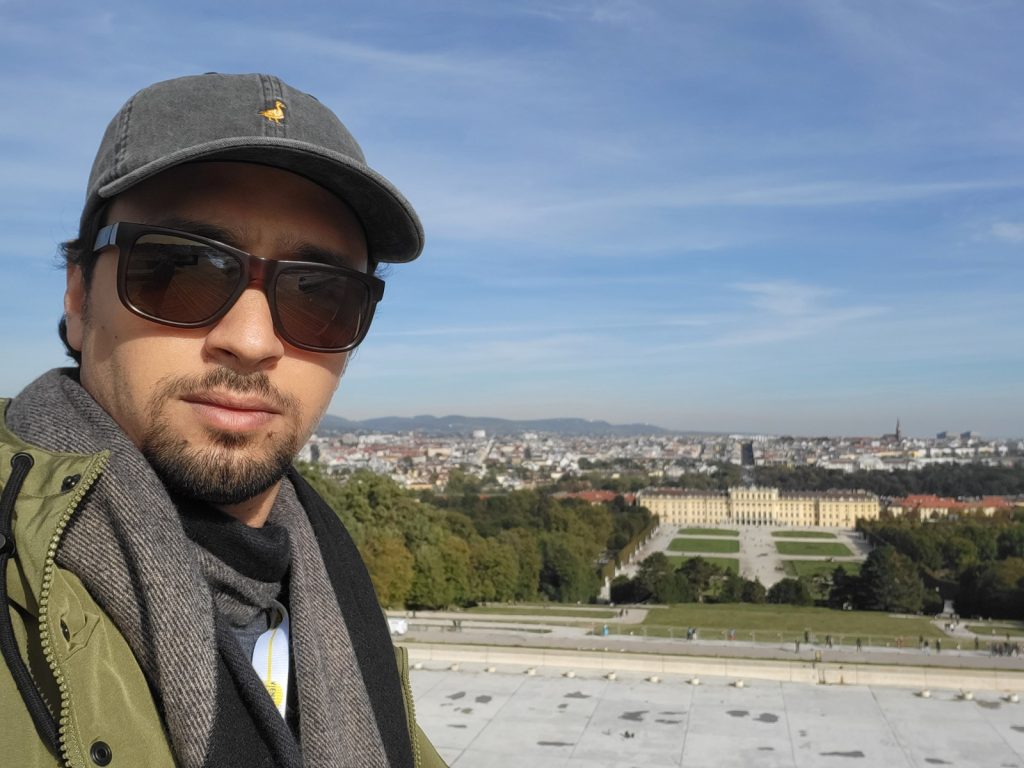 Alex Bulla sulla Gloriette di Schonbrunn